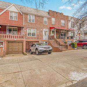 2515 36th Ave, Astoria, NY, 11106