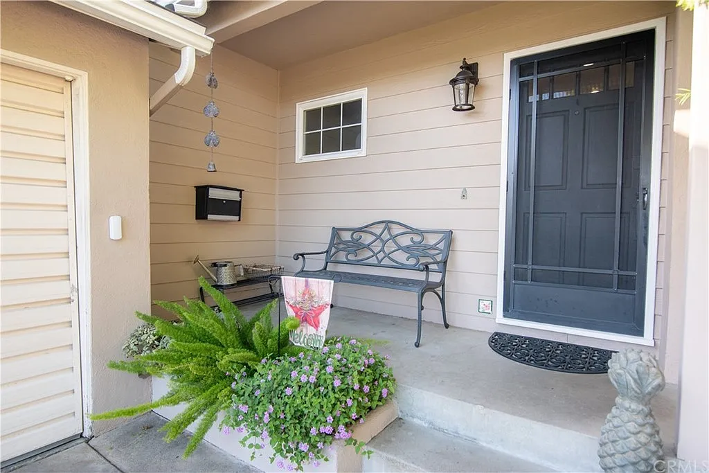 3 bed, 1451 sqft, $3,750 — Photo 4
