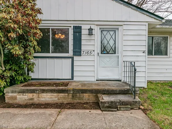 7165 Anthony Ct, Madison, OH 44057