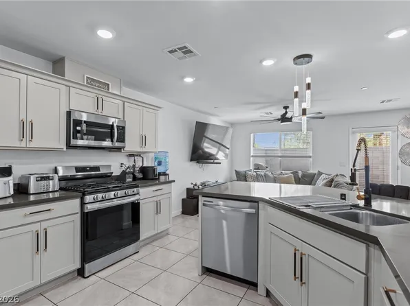 4915 Chidlaw Ave #3, Las Vegas, NV 89115