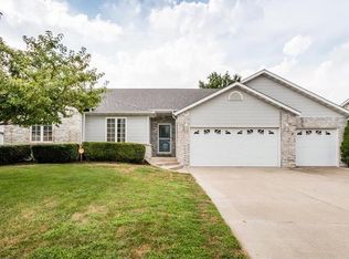 121 N 8th St, Dupo, IL 62239