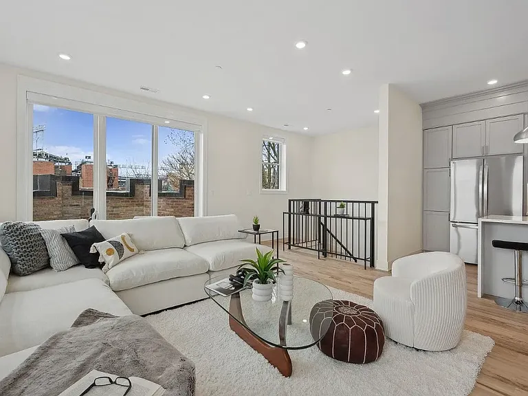 3615 N Wilton Ave #PENTHOUSE — Photo 9