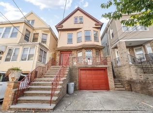 27 Bidwell Ave #2, Jersey City, NJ 07305