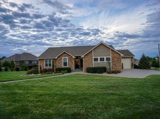 1032 Park Grove Cir, Manhattan, KS 66503
