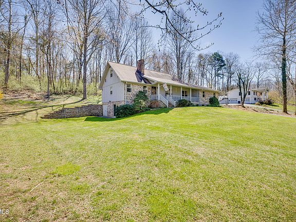 3rd image of 381 Sugarwood Dr