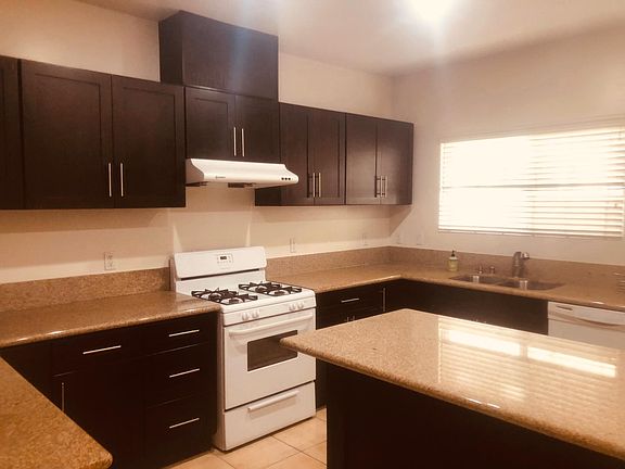 5th image of 4947 Rosewood Ave #2