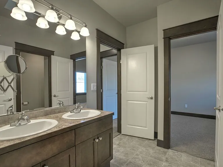 1357 Elma Pl NE — Photo 6
