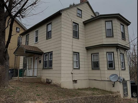 2nd image of 207 Bankway St