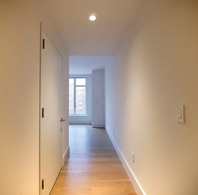 Rented by Extell Marketing Group LLC | media 14