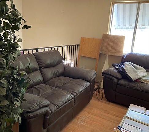 5th image of 4397 Powell Ave
