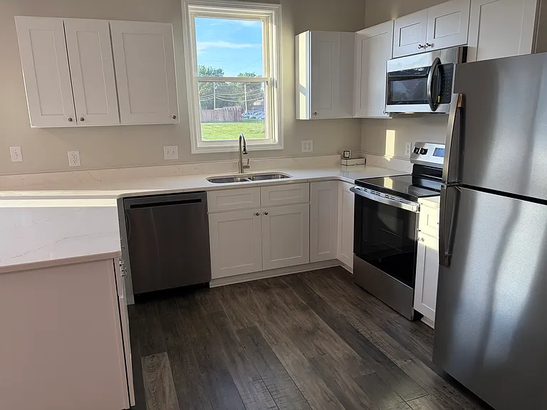 2819 Goldenrod Ln — Photo 5