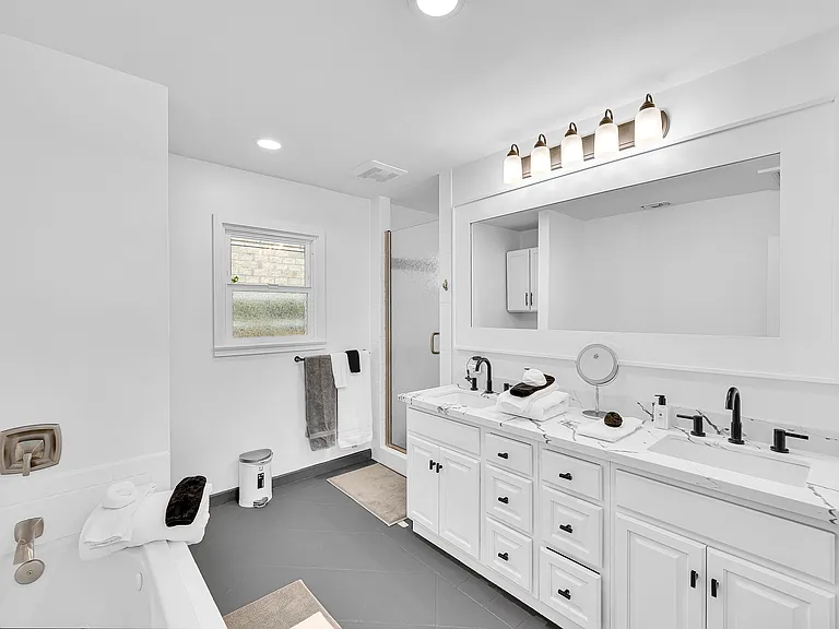 1948 Sunset Dr — Photo 30