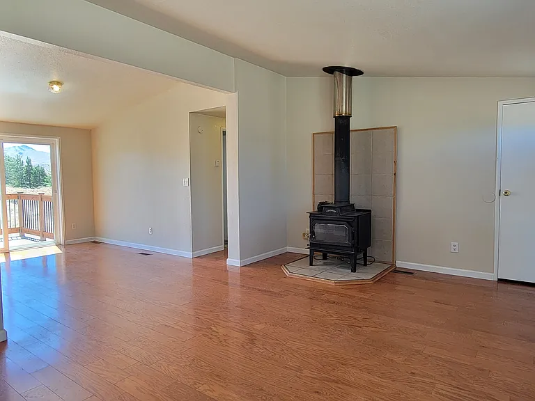 93424 Highway 70 — Photo 4