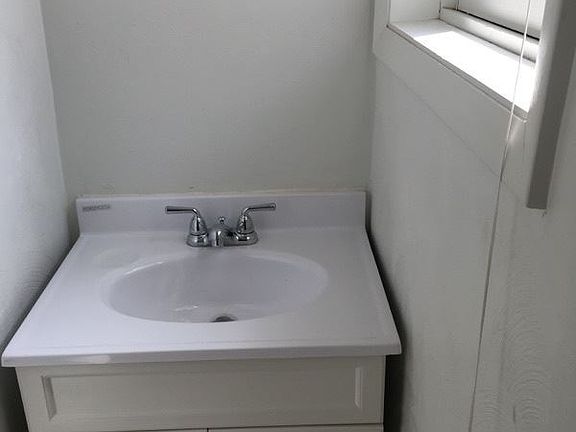 4th image of 516 S Michigan Ave #1