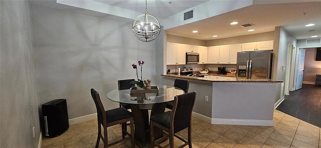 2 bed, 2.0 bath, 1096 sqft, $3,500 — Photo 2