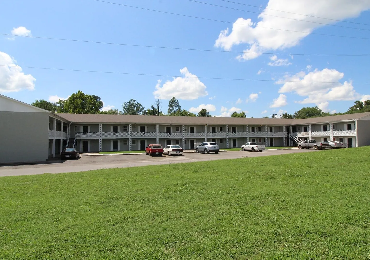 Now Available Your Next Home Awaits! 1 bedroom 1 bathroom — Photo 1