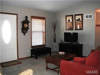 4th image of 104 Jacqueline Dr