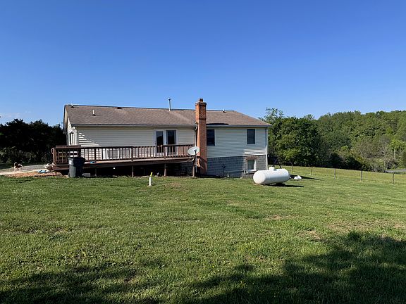 3rd image of 16560 Oak Shade Rd