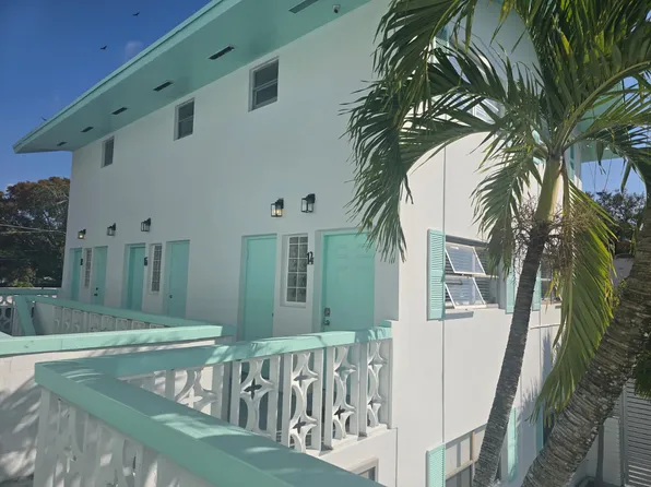 421 NE 68th St, Miami, FL