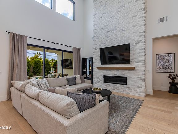 5th image of 5513 E VERDE Lane