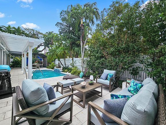 5th image of 1503 Johnson St