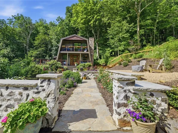 635/634 Little Horse Creek Road, Newland, NC 28657