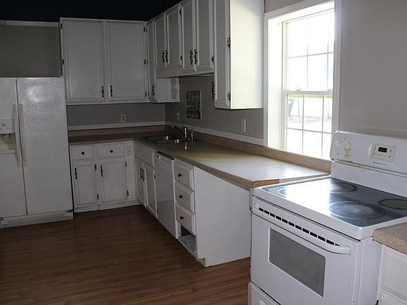 3rd image of 216 S West St