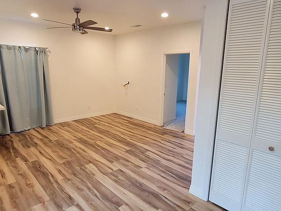 5th image of 6826 Airoso Ave