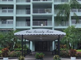 806 Cypress Grove Ln, Pompano Beach, FL