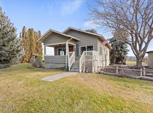 503 Valleyview Rd, Zillah, WA 98953