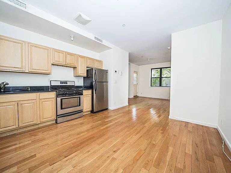 208 S 3rd St #2C — Photo 1