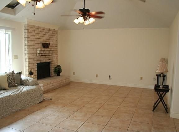 5th image of 11223 Bonaparte Dr