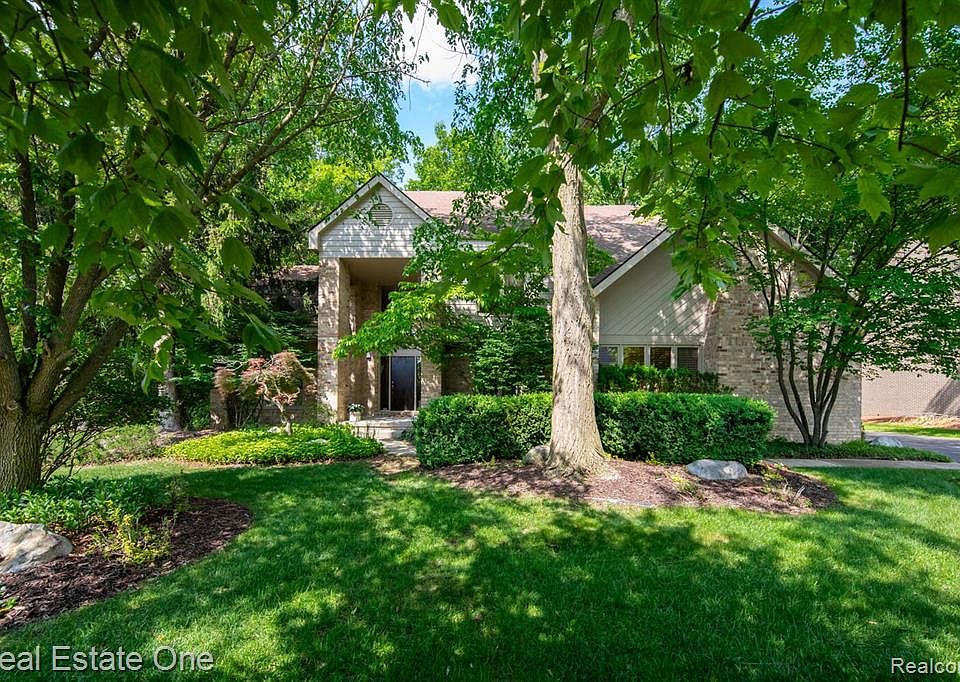 6626 Torybrooke Cir, West Bloomfield, MI 48323 Zillow