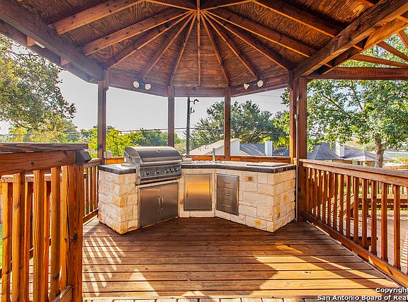 3rd image of 1192 Berry Creek Dr