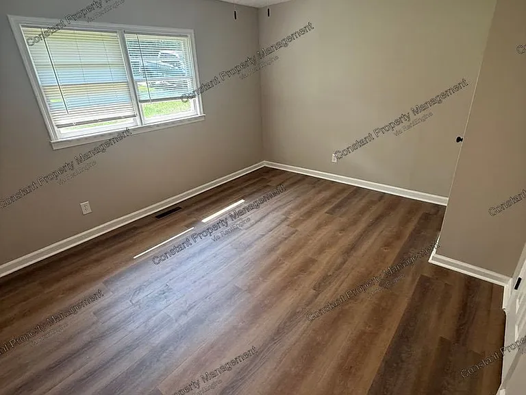 2166 Ollie Dr — Photo 6