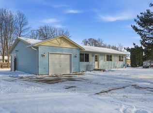 530 Nelson Ct, Center City, MN 55012