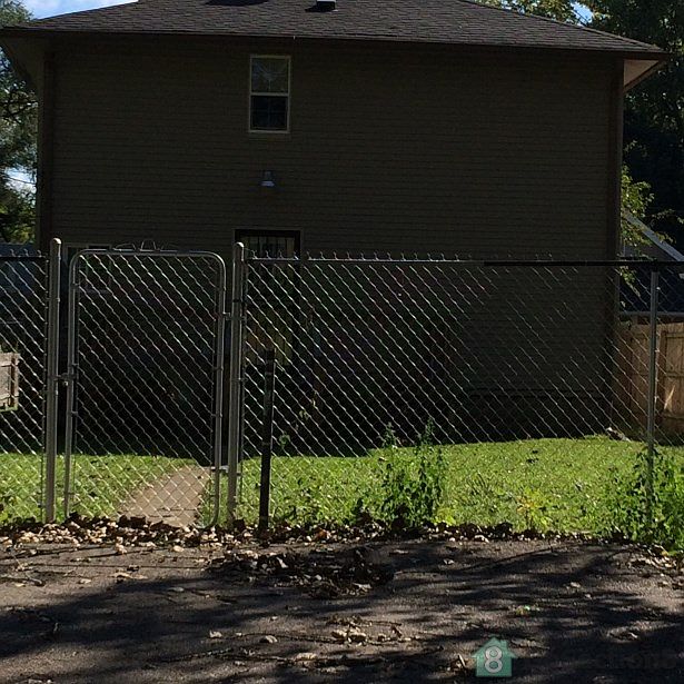 2nd image of 1840 N Dexter St