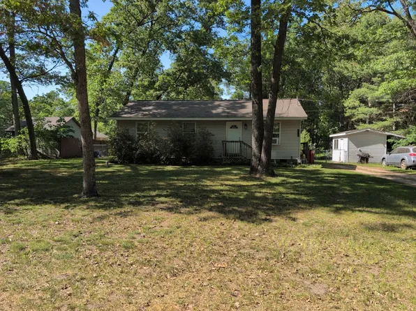 212 E Church Rd, Twin Lake, MI 49457