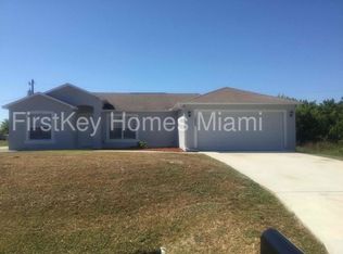 1698 SW McAllister Ln, Port Saint Lucie, FL 34953