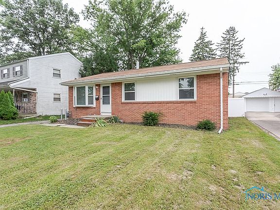 3rd image of 1418 Bensch Dr