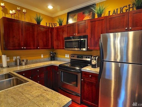 3rd image of 25025 SE Klahanie Blvd APT G105