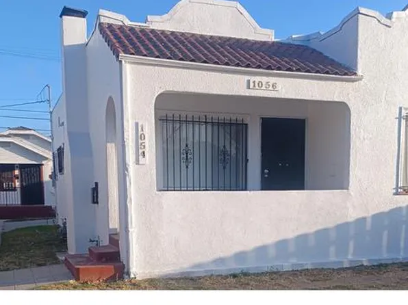 1056 W 61st St, Los Angeles, CA 90044