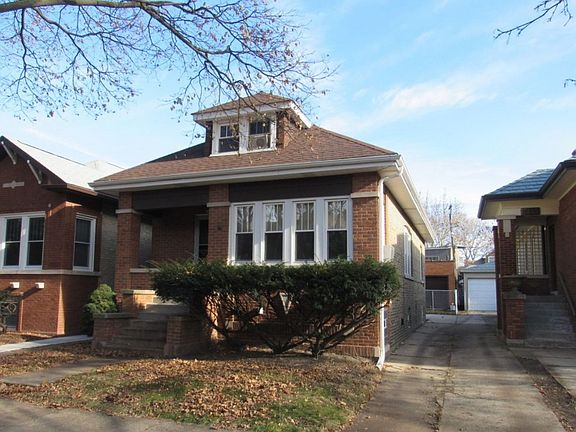 2nd image of 5639 N Rockwell St