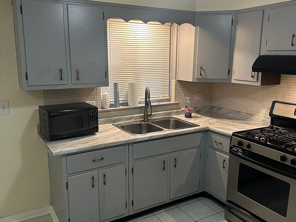 1st image of 5121 W Diversey Ave APT 1S