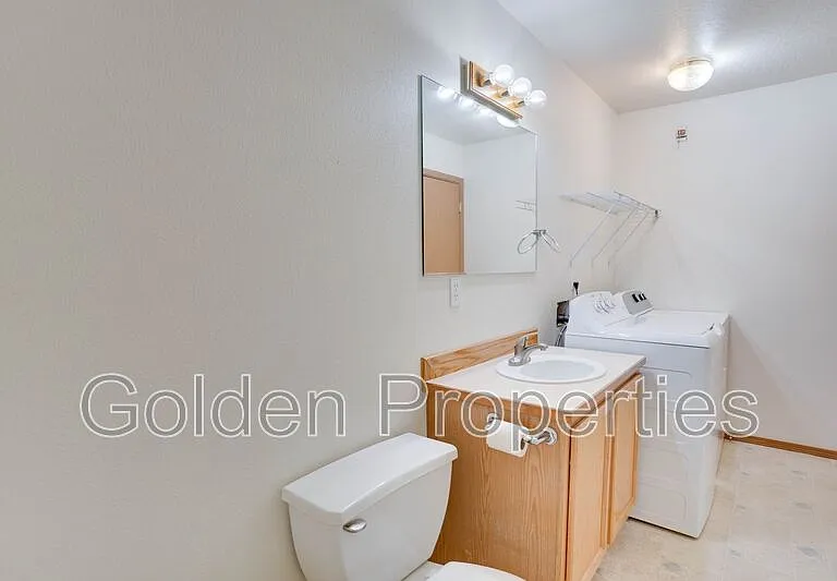 317 W Cherry Ave #A — Photo 8