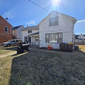 807 W Pleasant St, Freeport, IL, 61032