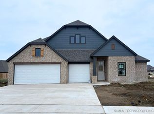 1420 N 71st St, Broken Arrow, OK 74014