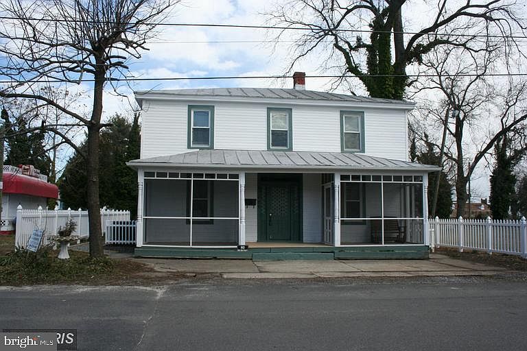 1st image of 125 Wilder Ave #1
