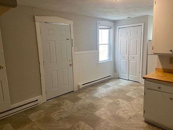 5th image of 422 W Orange St #C