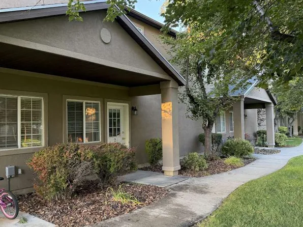 2 Somerset Pl, Logan, UT 84341